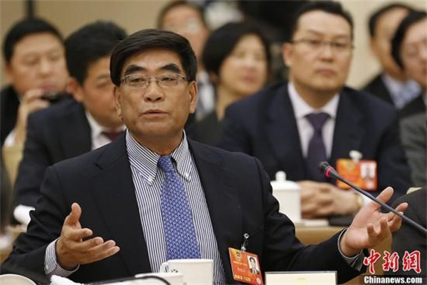 电视圈的高定首秀来了！海信新品U8Q把巴黎歌剧院同款音响搬到客厅