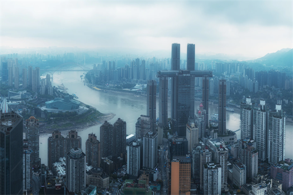 国家电影局建议适度减少美国影片进口数量，近年来好莱坞电影面临挑战